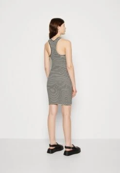 ARKET Shift Dress - Shift Dress -ARKET OUTLET 0c7284e0b1b3453f9391d630fba6e2f0