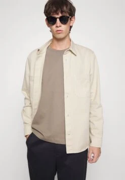 ARKET Shirt - White 10 ARKET Shirt - White -ARKET OUTLET 0d97dd585b6c44f9b6bfbb712f7b512f