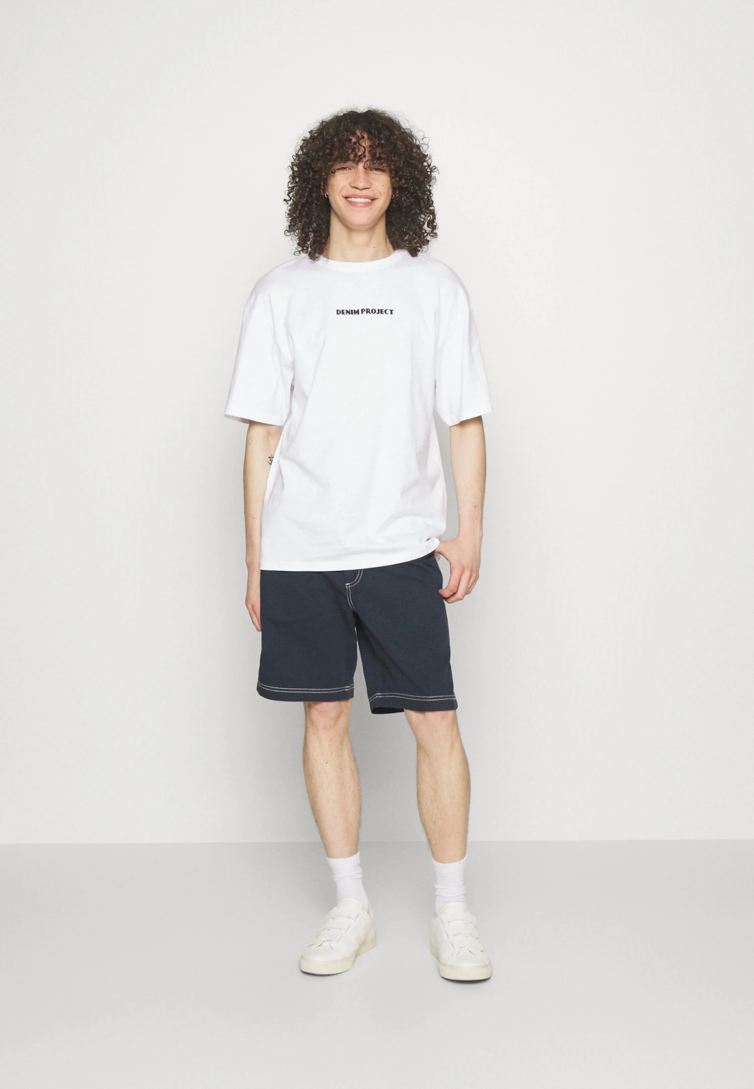 ARKET Fenzo Contrast - Denim Shorts - Dark Navy 2 ARKET Fenzo Contrast - Denim Shorts - Dark Navy - Image 2