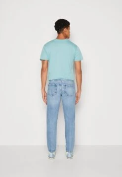 ARKET Jeans Tapered Fit - Blue 8 ARKET Jeans Tapered Fit - Blue -ARKET OUTLET 17e3db550b6c461594e45d75bef79087