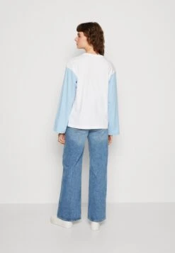 ARKET Long Sleeved Top - Light Blue 8 ARKET Long Sleeved Top - Light Blue -ARKET OUTLET 1a9e40ef94594f969140b8e5fa267170