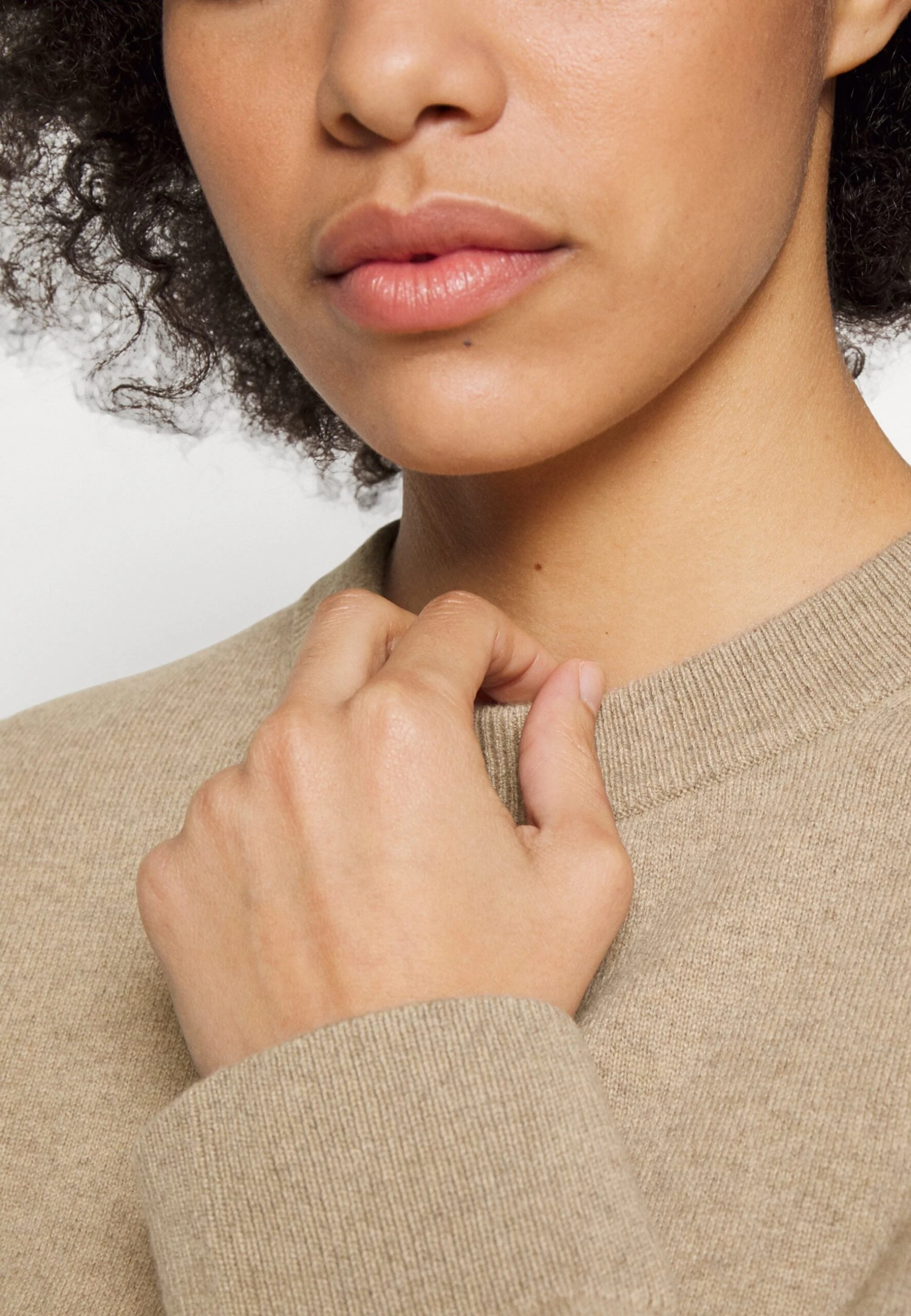 ARKET Pyjama Top - Beige 6 ARKET Pyjama Top - Beige - Image 6