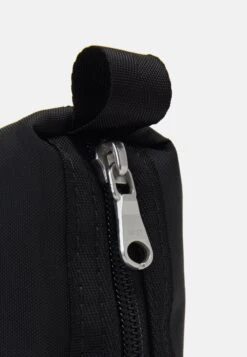 ARKET Doppkit Narke Unisex - Wash Bag - Black -ARKET OUTLET 23cfdc7735d9401f8d859abafd907171