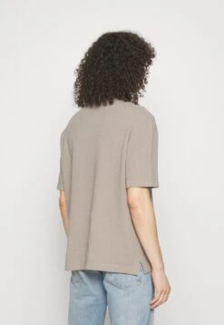 ARKET Tibro - Shirt - Mole 8 ARKET Tibro - Shirt - Mole -ARKET OUTLET 2735ea9811af40f6a7bd374cd2706b1f