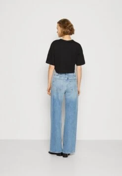 ARKET Print T-Shirt - Black -ARKET OUTLET 2ceae26135c74e4292ccc572395e2ae8