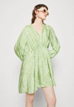 ARKET Day Dress - Green Bright -ARKET OUTLET 359a6eb2c24f479493e43ea30711fc7b