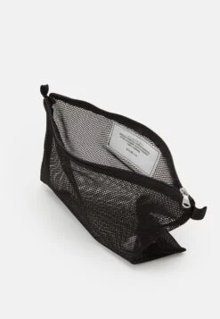 ARKET Case Dalarna Recycled Unisex Set - Wash Bag - Black -ARKET OUTLET 398250d2329a46568fcdce248590af11