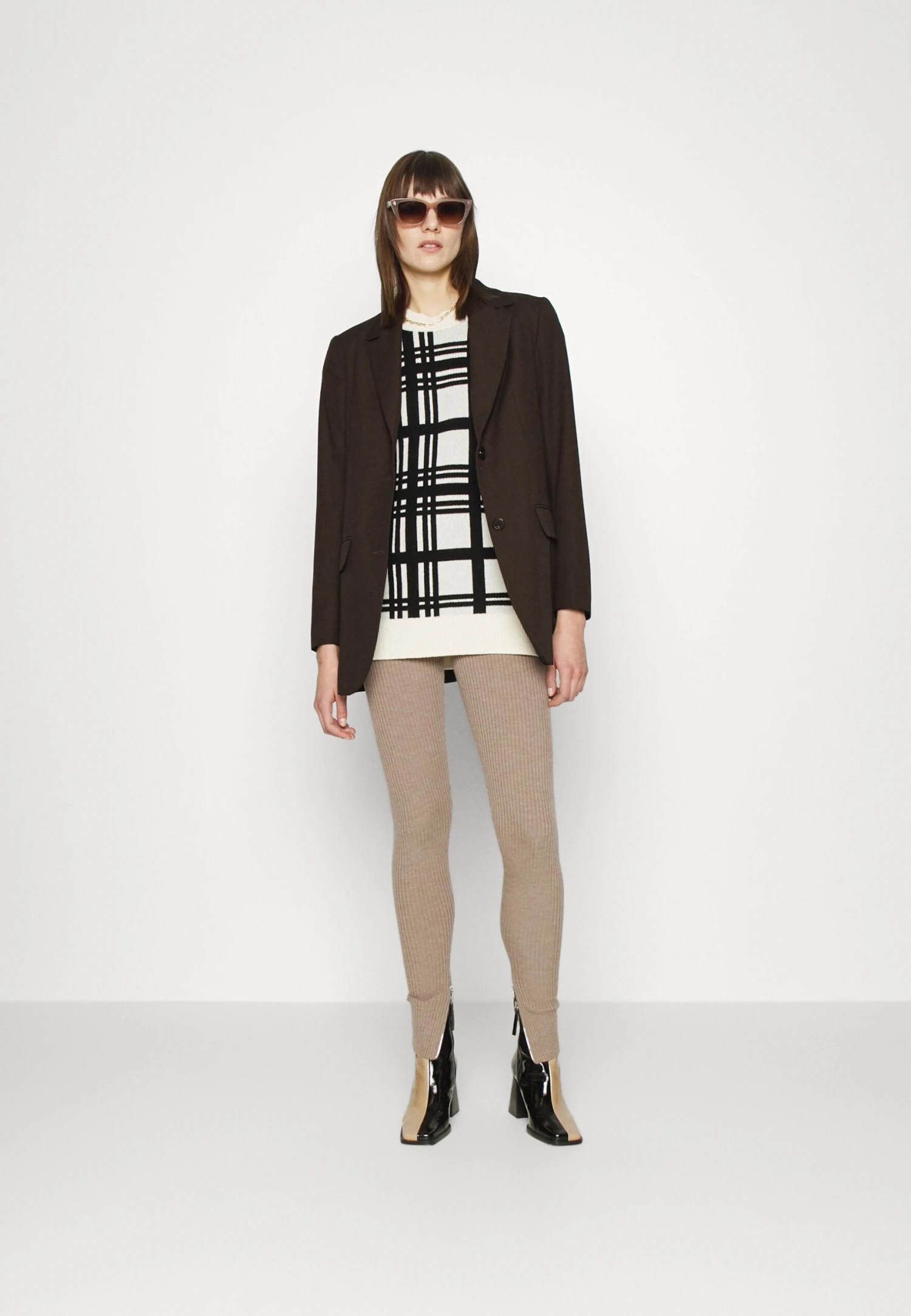 ARKET Jumper - Offwhite/Black 2 ARKET Jumper - Offwhite/Black - Image 2