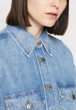 ARKET Button-Down Blouse - Blue Dusty Light -ARKET OUTLET 4217c97e58f44b9a9077ff1e55471653