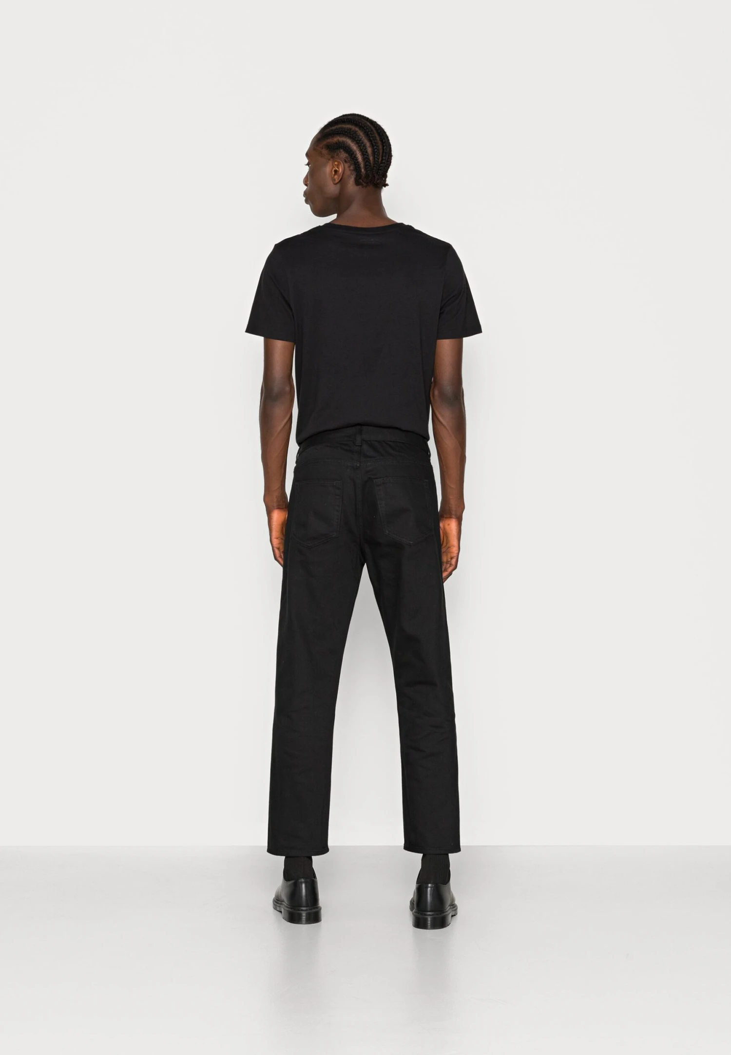 ARKET Relaxed Fit Jeans - Black 3 ARKET Relaxed Fit Jeans - Black - Image 3
