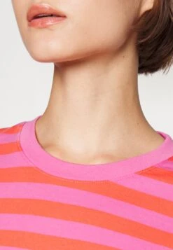 ARKET Basic T-Shirt - Pink -ARKET OUTLET 6577378ce26b4fc6b080eae06bc90c91