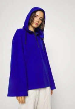 ARKET Fleece Jumper - Pop Blue 9 ARKET Fleece Jumper - Pop Blue -ARKET OUTLET 65d106e596c84257a4dd9b54c623afec