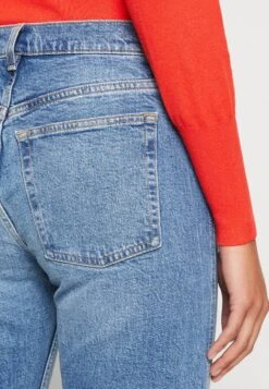 ARKET Straight Leg Jeans - Straight Leg Jeans -ARKET OUTLET 7c30a2df7c4642a48abc16c7e77773f6