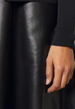 ARKET Cardigan - Black -ARKET OUTLET 7d54b27a22c544909174d1ca263a1f1f