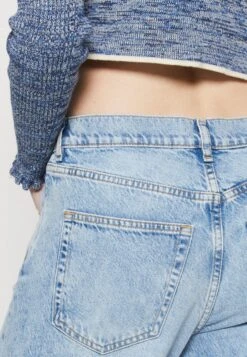 ARKET Relaxed Fit Jeans - Blue 11 ARKET Relaxed Fit Jeans - Blue -ARKET OUTLET 8a66496de0a34698b9753173f236f157