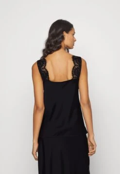 ARKET Blouse - Black 8 ARKET Blouse - Black -ARKET OUTLET 8f11aa9ffd854a92aafd64ea99f9bd2c