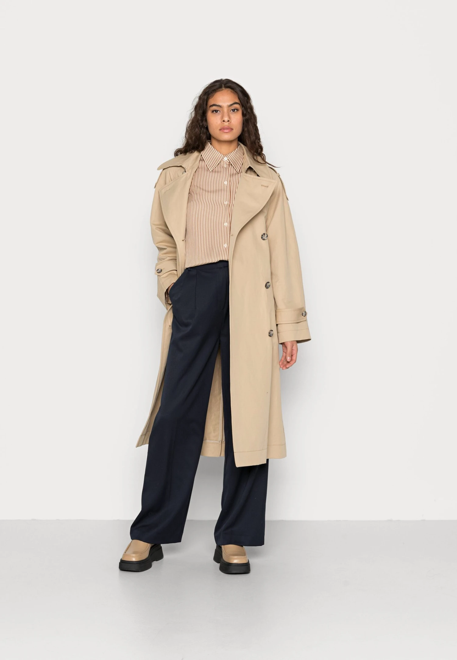 ARKET Trenchcoat - Beige 2 ARKET Trenchcoat - Beige - Image 2