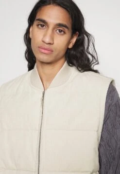 ARKET Waistcoat - Dusty Beige 9 ARKET Waistcoat - Dusty Beige -ARKET OUTLET 9c5741671fcf4dc08234a7be1f7138ce