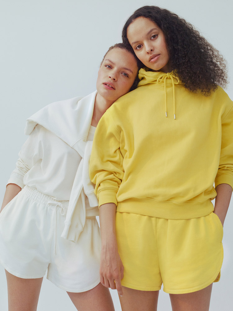 Front Page -ARKET OUTLET