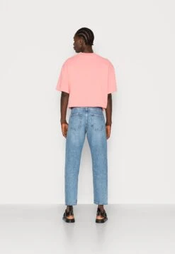 ARKET Relaxed Fit Jeans - Light Blue -ARKET OUTLET a27c18e62db5422caf0c5c2c60e4685b