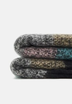 ARKET Scarf - Turquoise 6 ARKET Scarf - Turquoise -ARKET OUTLET a76a94e5113c44fd97524053448eb8f3