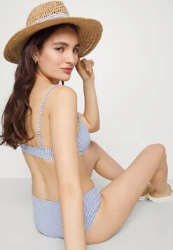 ARKET Bikini Top - Blue/White 10 ARKET Bikini Top - Blue/White -ARKET OUTLET b30199e92b5d497da14f6a3b1aa02126