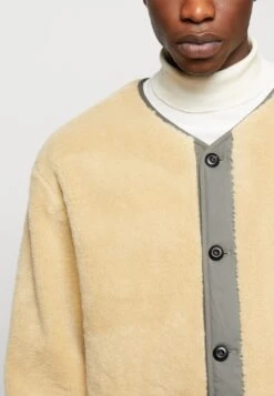 ARKET Winter Jacket - Off-White -ARKET OUTLET bf4e3ad723a444fa88f930c85beaafee