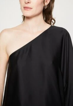 ARKET Hop Assymtric - Blouse - Black -ARKET OUTLET c164cc9318a34624ae2c1e799ca7224d