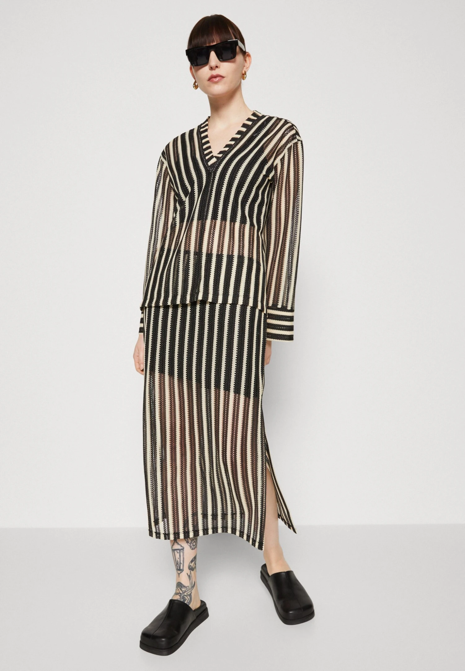 ARKET Pencil Skirt - Black 4 ARKET Pencil Skirt - Black - Image 4