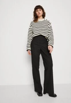 ARKET Jumper - Blue/Offwhite -ARKET OUTLET cd5fec1a3b80464da9f34b3a3da8ce93