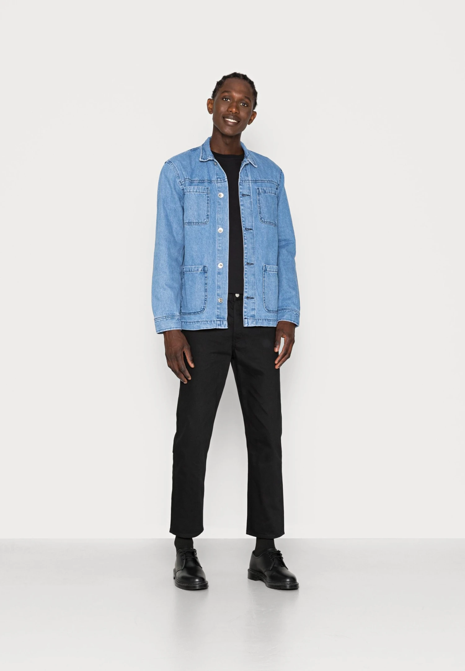 ARKET Relaxed Fit Jeans - Black 2 ARKET Relaxed Fit Jeans - Black - Image 2