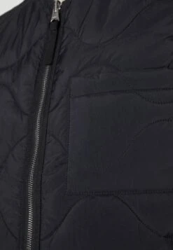 ARKET Waistcoat - Black -ARKET OUTLET d173109880a64351886437bce32f5fe9