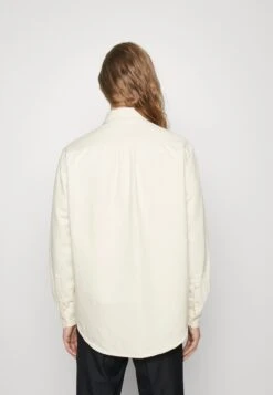 ARKET Shirt - Ecru 8 ARKET Shirt - Ecru -ARKET OUTLET e215383024764c38925f3721ddcf0f3f