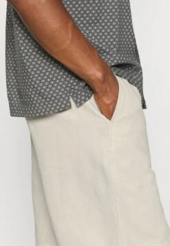 ARKET Shorts - Beige -ARKET OUTLET e8d541c87363462998464933bc32d9af