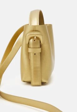 ARKET Across Body Bag - Metal 8 ARKET Across Body Bag - Metal -ARKET OUTLET ff0ca74988f746c7959fa0c02e2ae2e3